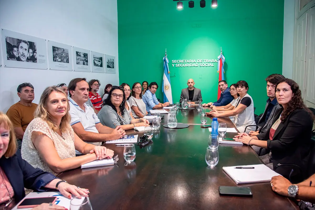 Paritaria docente: Provincia convocó a los gremios para este jueves – Arriba Noticias