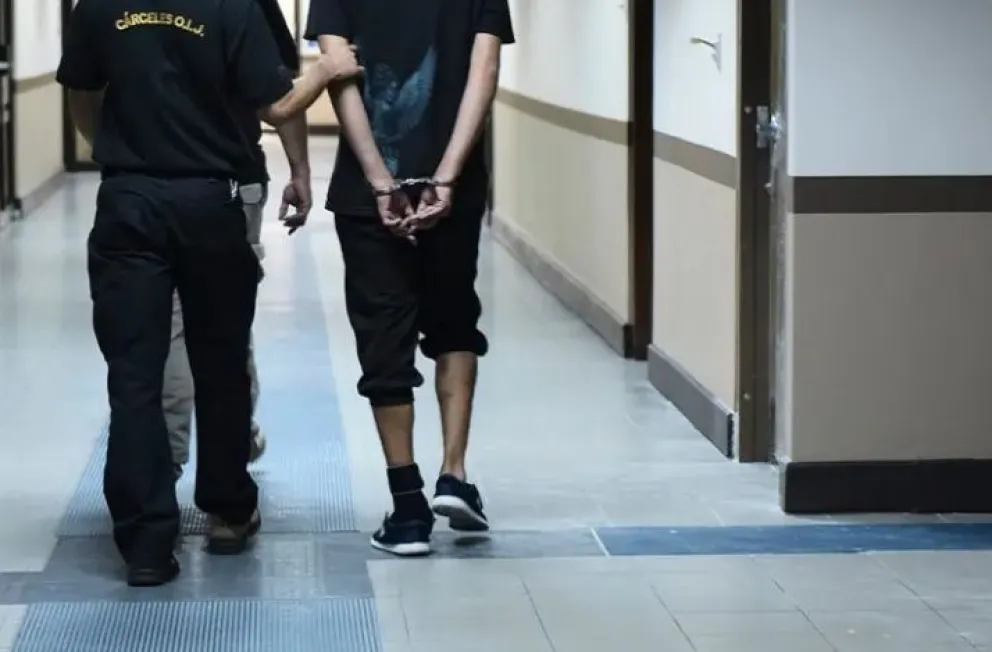 Una jueza porteña declaró inconstitucional la baja de la edad de imputabilidad y sobreseyó a un menor de 14 años – Arriba Noticias Una jueza porteña declaró inconstitucional la baja de la edad de imputabilidad y sobreseyó a un menor de 14 años – Arriba Noticias