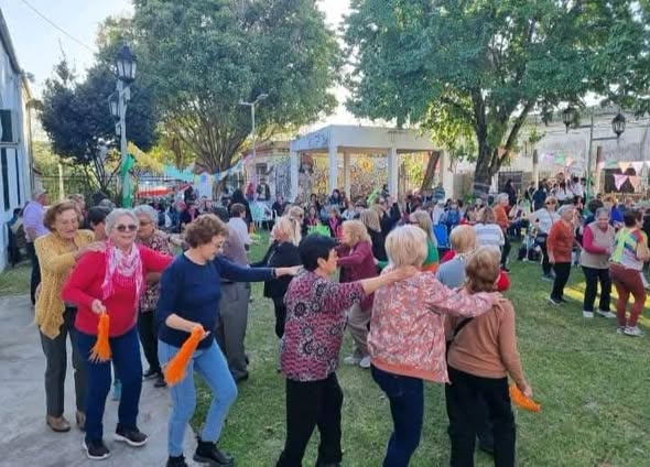 Cdelu: Los Adultos Mayores se preparan para festejar la Primavera en el club Zaninetti – Arriba Noticias Cdelu: Los Adultos Mayores se preparan para festejar la Primavera en el club Zaninetti – Arriba Noticias