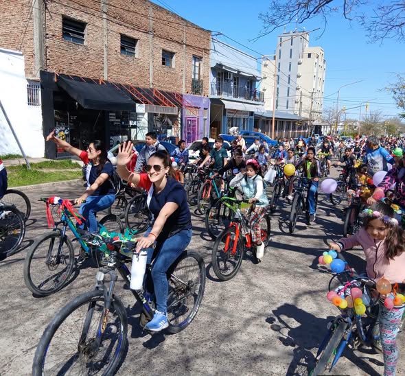 CdelU: Con gran participación se realizó la 36ª Bicicleteada de la Primavera por la Paz – Arriba Noticias CdelU: Con gran participación se realizó la 36ª Bicicleteada de la Primavera por la Paz – Arriba Noticias