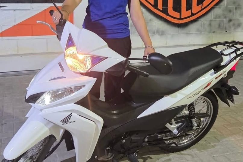 Fue detenido uno de los autores del arrebato de la moto a la mujer en pleno mediodía del domingo – Arriba Noticias Fue detenido uno de los autores del arrebato de la moto a la mujer en pleno mediodía del domingo – Arriba Noticias
