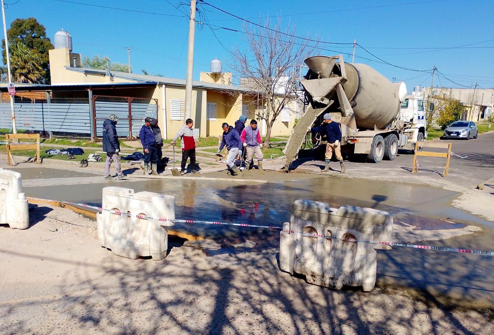 CdelU: El Municipio ejecuta trabajos de bacheo en 19 sectores de Villa Las Lomas Sur – Arriba Noticias
