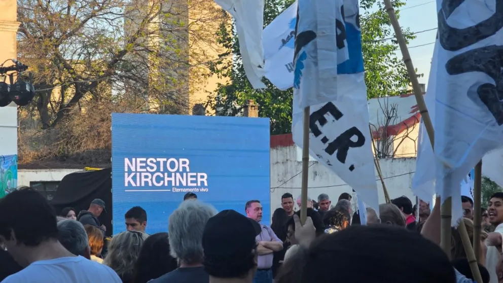 El PJ Entre Ríos homenajeó a Néstor Kirchner a 16 años de su fallecimiento – Arriba Noticias El PJ Entre Ríos homenajeó a Néstor Kirchner a 16 años de su fallecimiento – Arriba Noticias